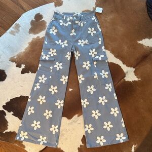 NWT Altar’d State Floral Wide Leg Cargo Pants Small